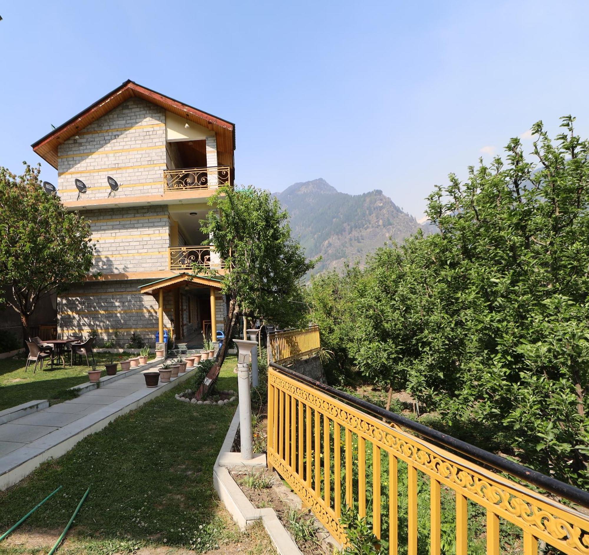 Gezellig Inn - Golden Apple - Manali (Himachal Pradesh) — Photos 3